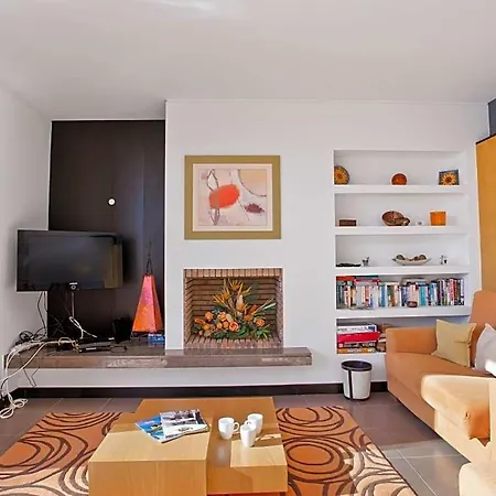 Sleeps 8 With Pool And Air Con Vilamoura