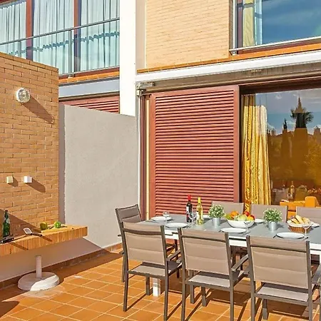 Sleeps 8 With Pool And Air Con Villa