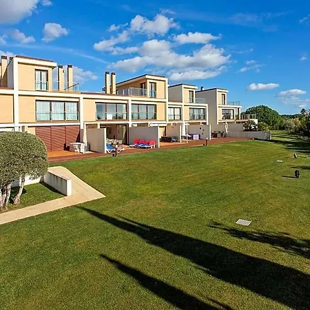 Villa Sleeps 8 With Pool And Air Con *