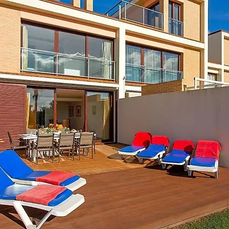 Villa Sleeps 8 With Pool And Air Con *